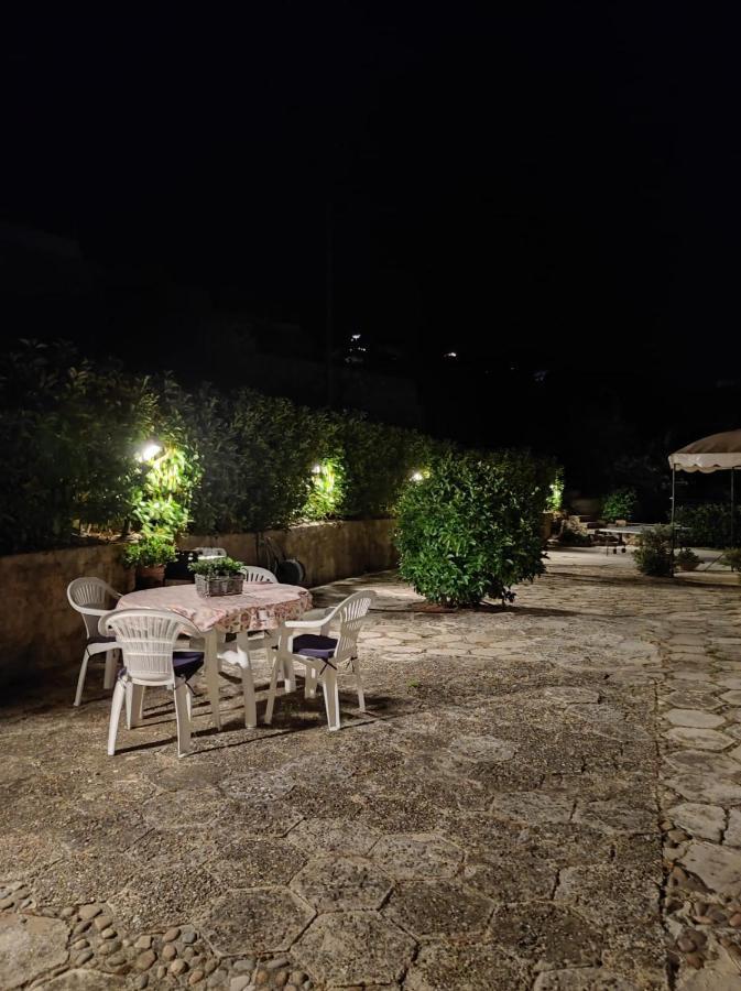 Villa Bouganvilla تْشيفالو المظهر الخارجي الصورة