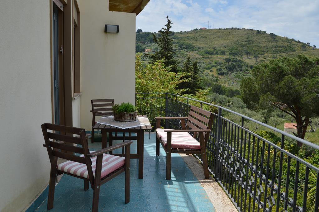 Villa Bouganvilla تْشيفالو المظهر الخارجي الصورة